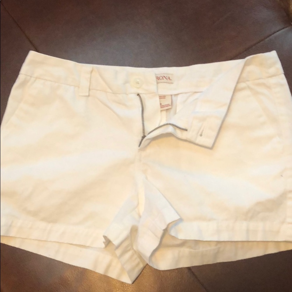 Medina white shorts